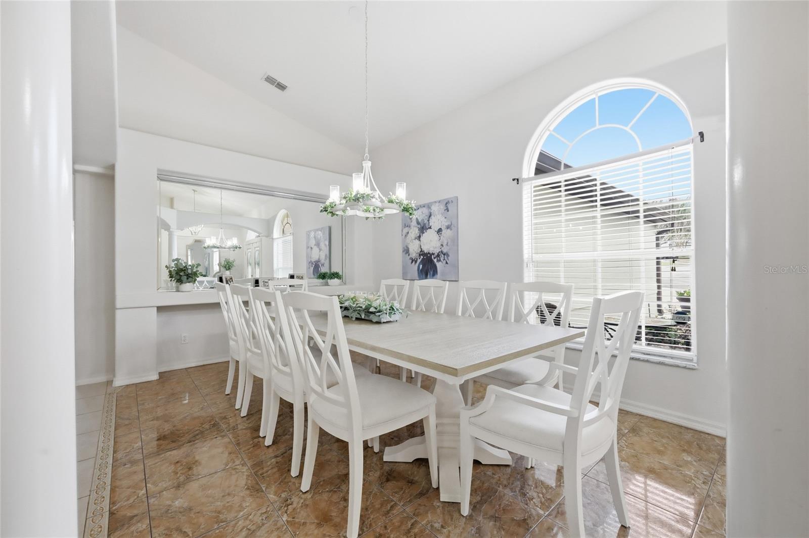 Image 16 of 73 For 12744 Douglas Fir Court