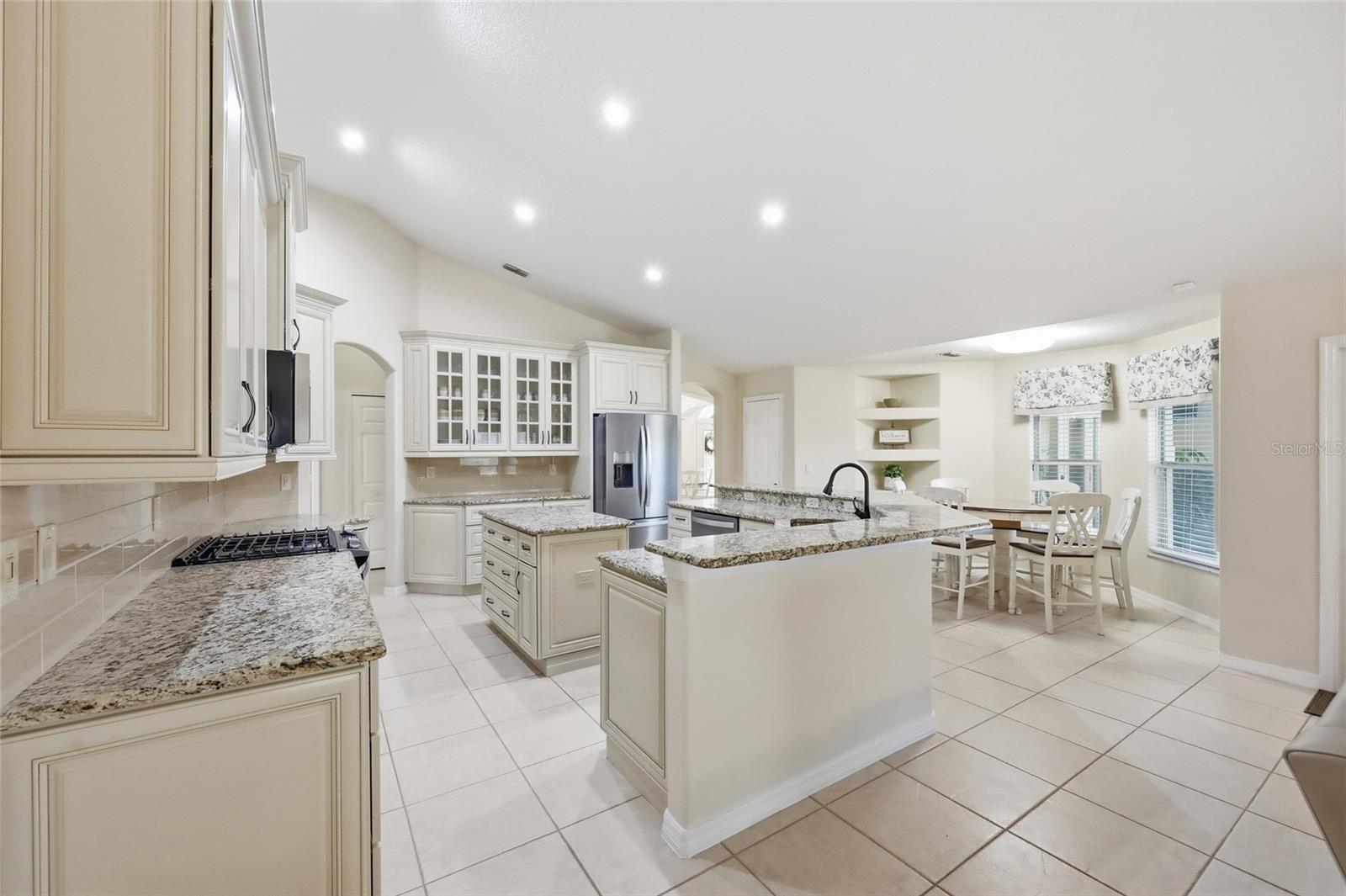 Image 24 of 73 For 12744 Douglas Fir Court