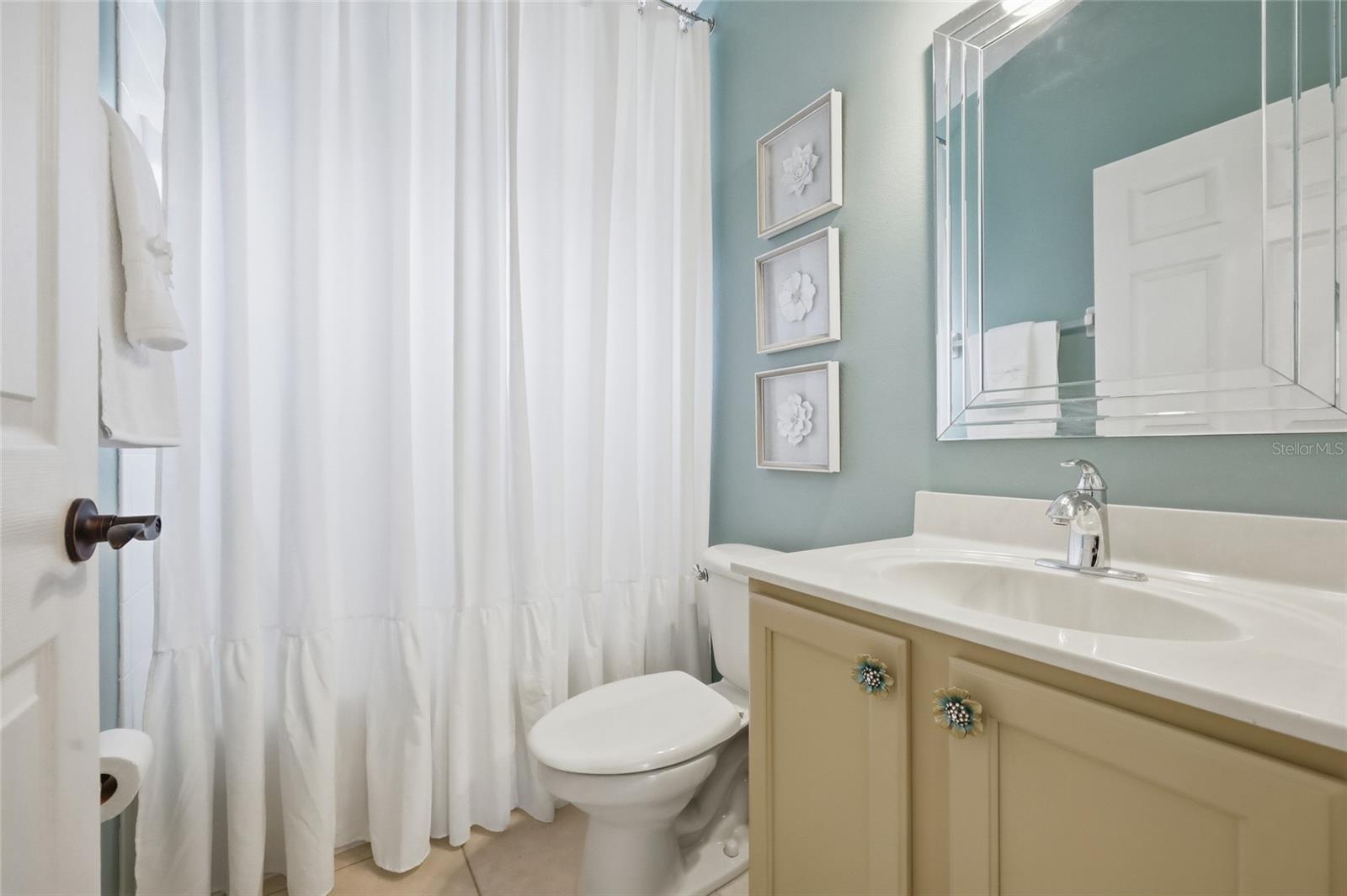 Image 40 of 73 For 12744 Douglas Fir Court