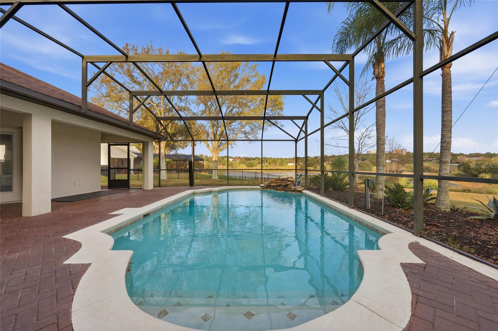 Image 46 of 73 For 12744 Douglas Fir Court