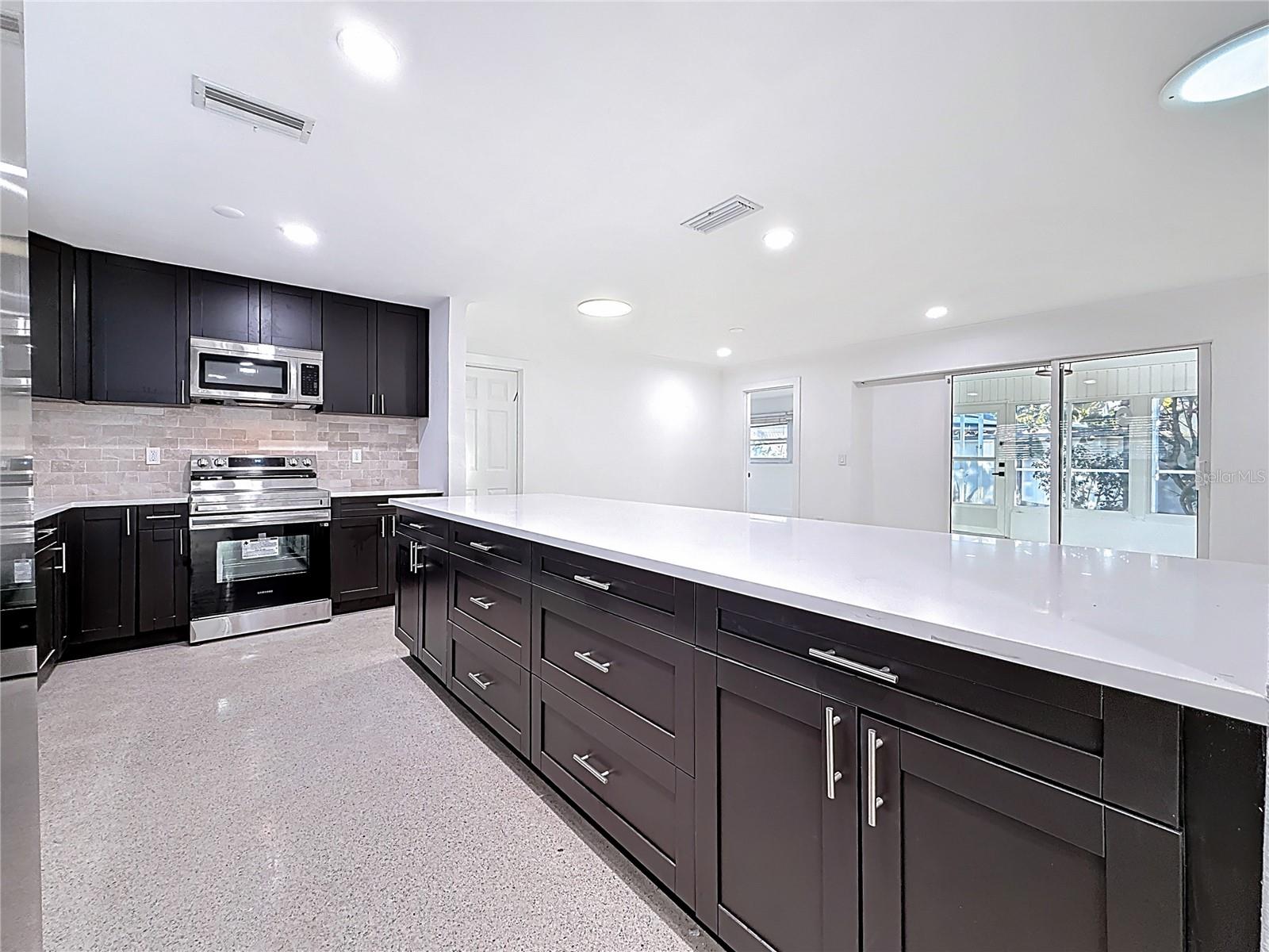 Image 12 of 60 For 2161 Edythe Drive