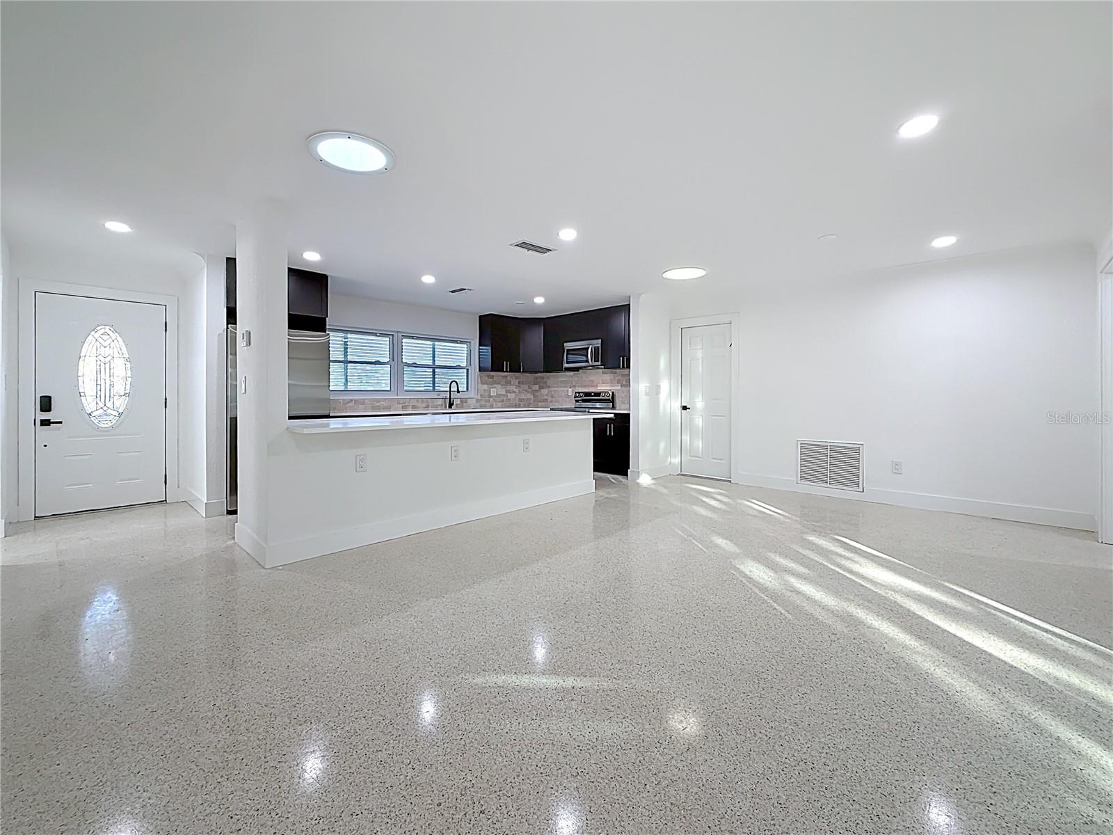 Image 22 of 60 For 2161 Edythe Drive