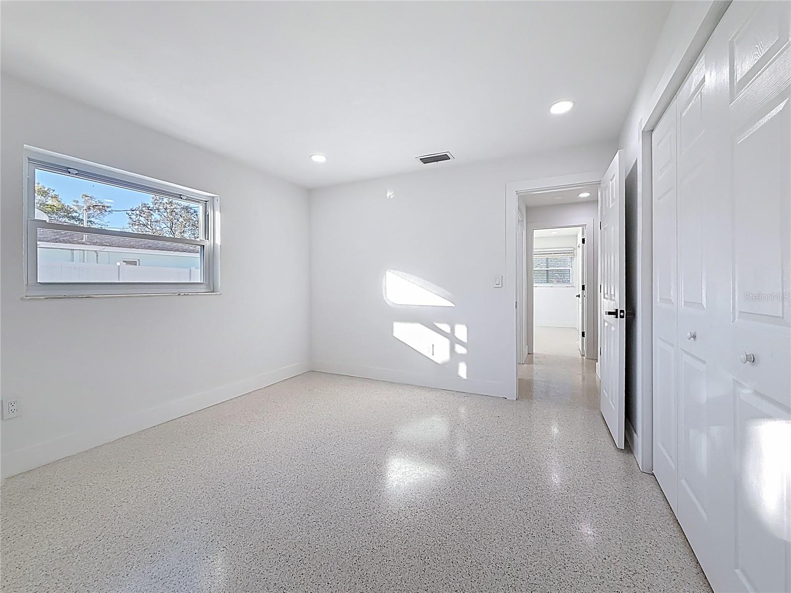 Image 24 of 60 For 2161 Edythe Drive