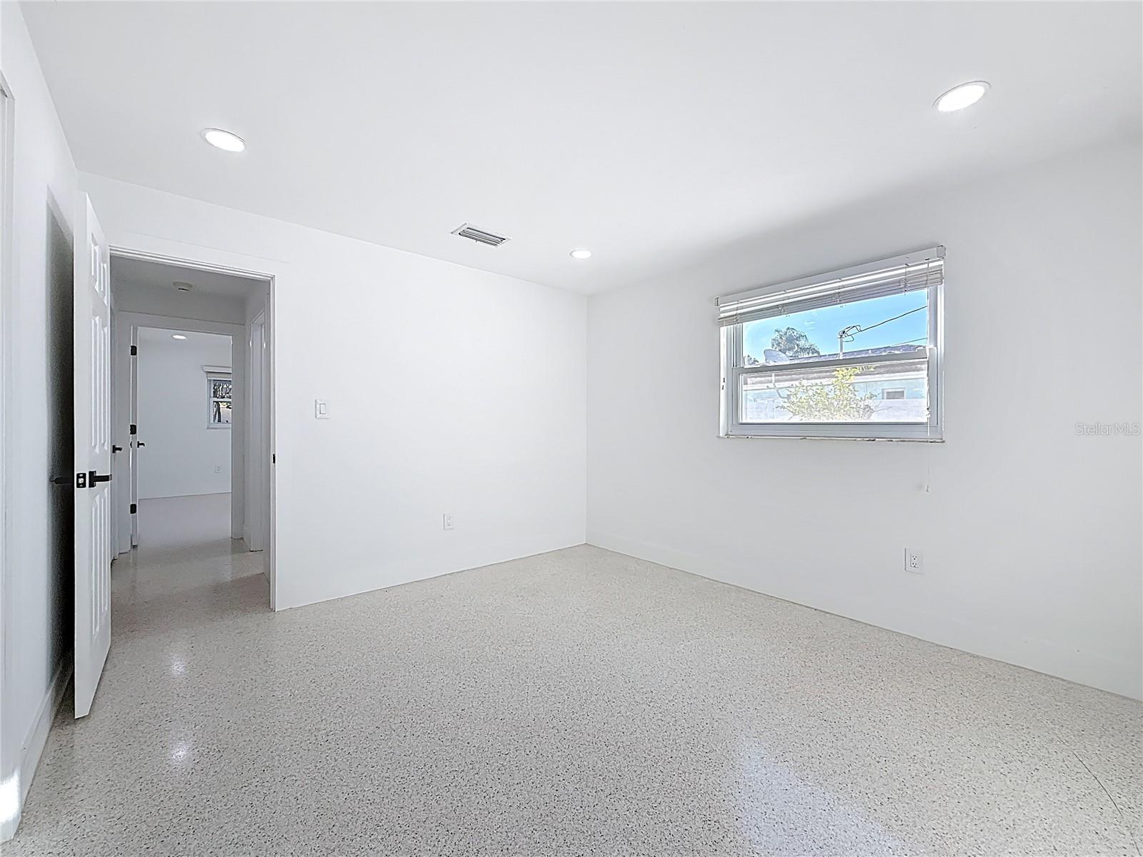 Image 29 of 60 For 2161 Edythe Drive