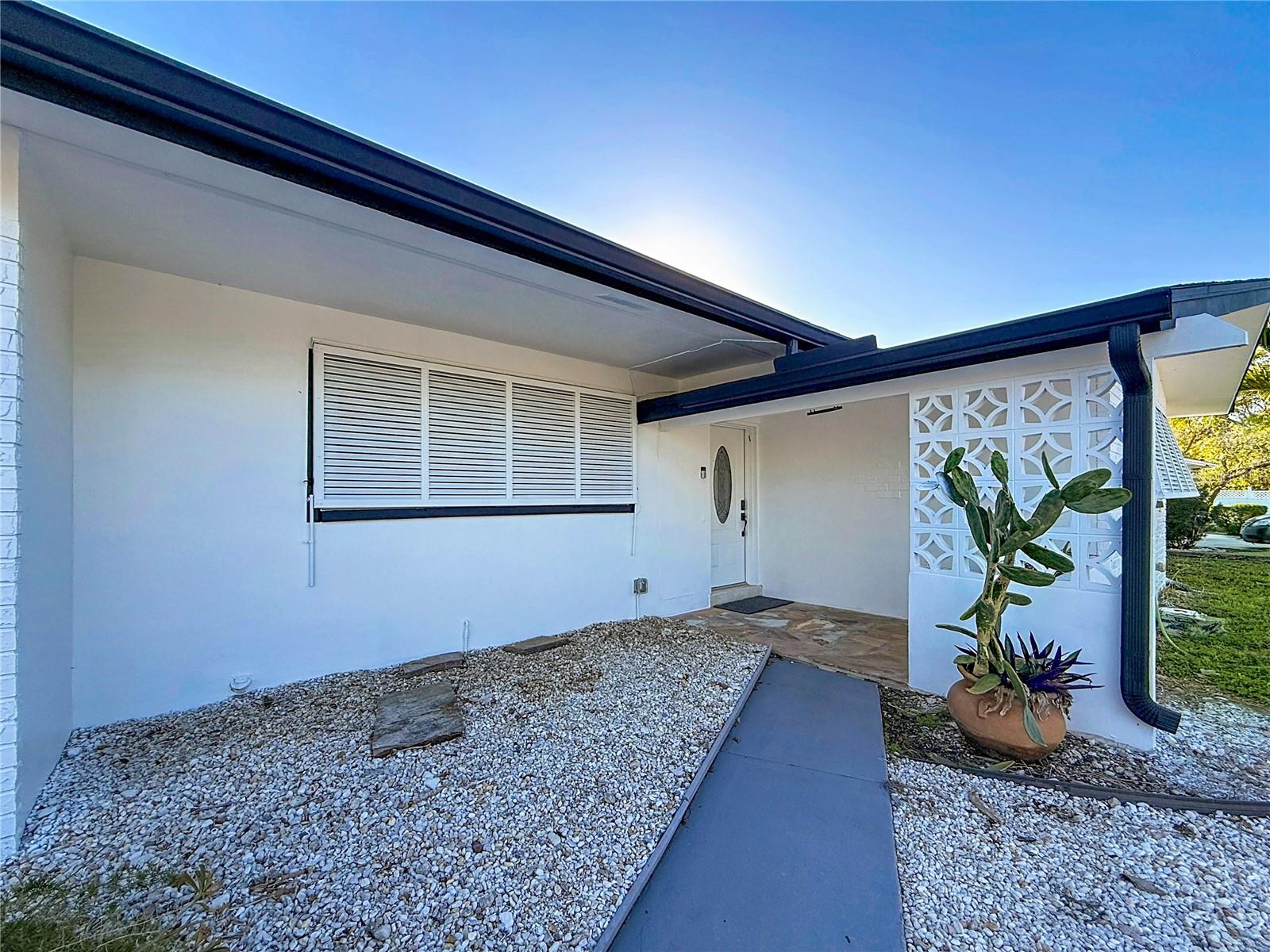 Image 8 of 60 For 2161 Edythe Drive