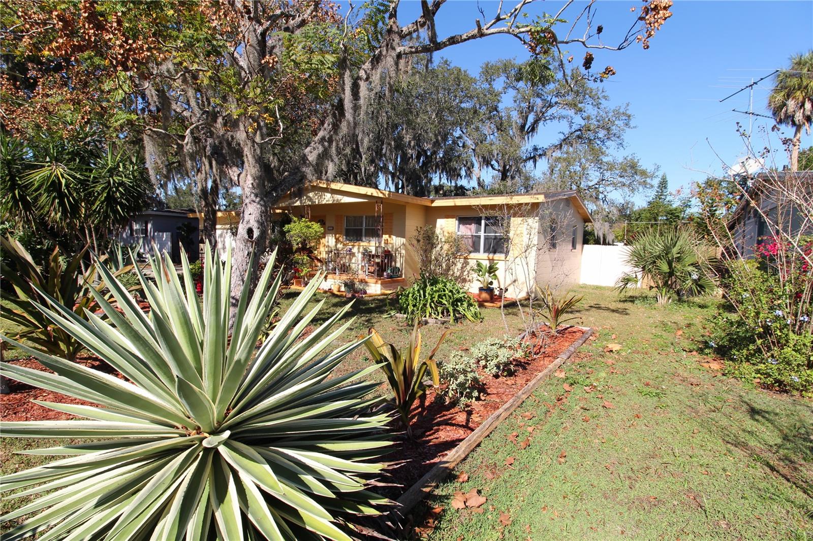 Image 8 of 42 For 5355 Kaley Street