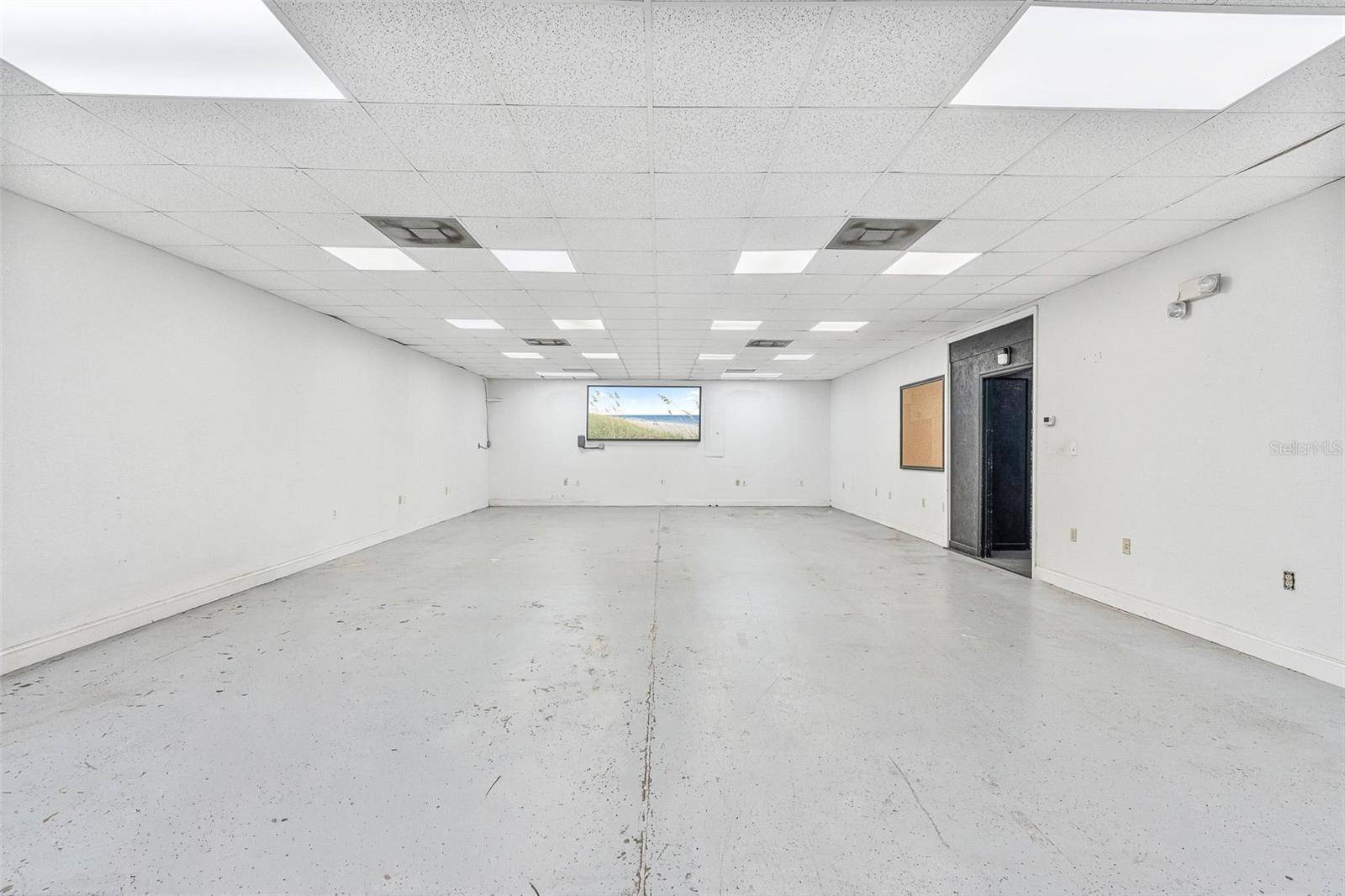 Image 28 of 28 For 210 Palmetto Avenue