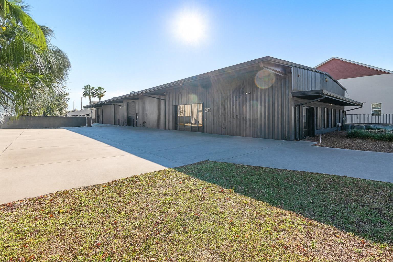 Image 3 of 28 For 210 Palmetto Avenue