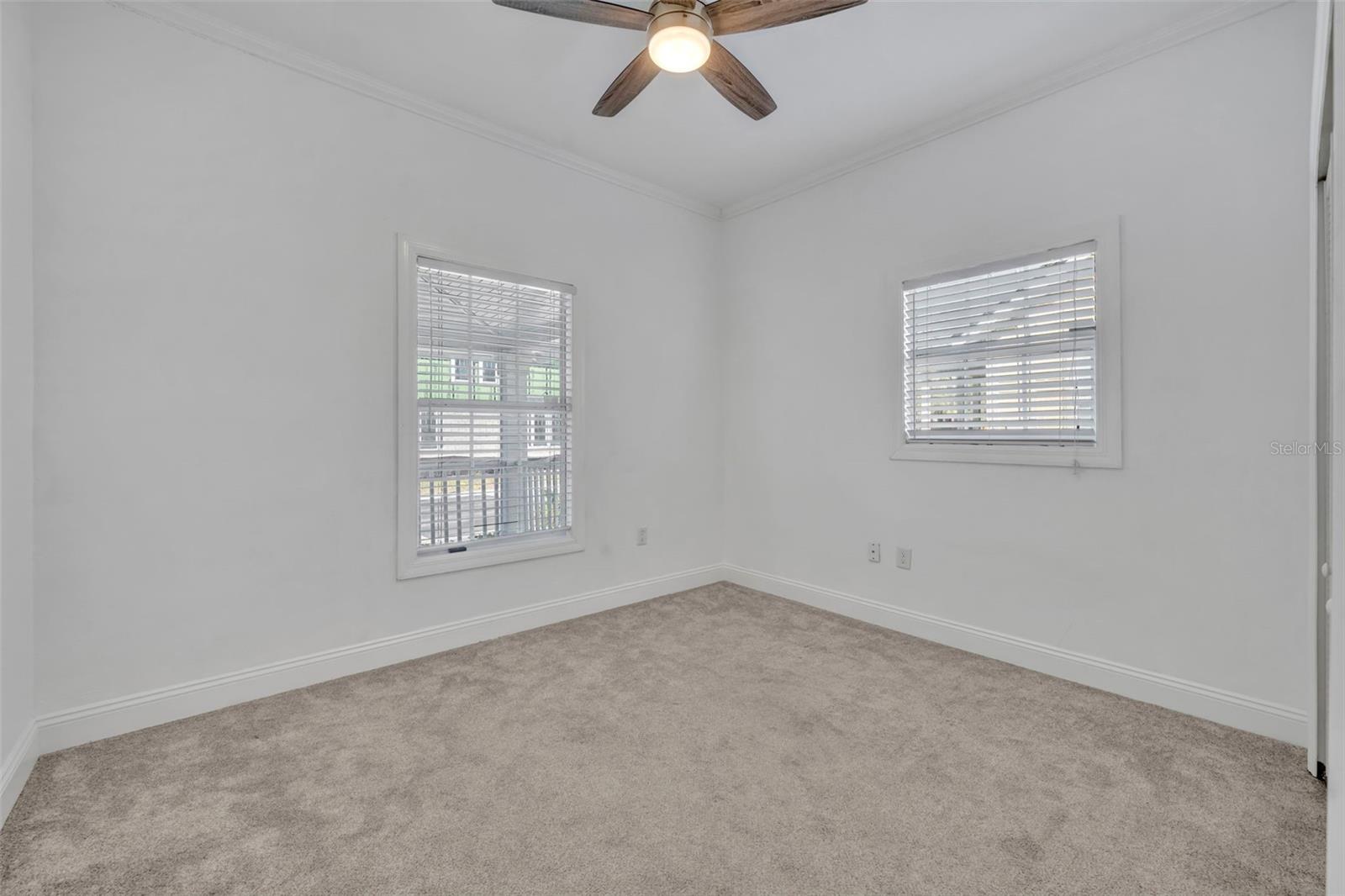 Image 18 of 30 For 1027 Hampton Avenue