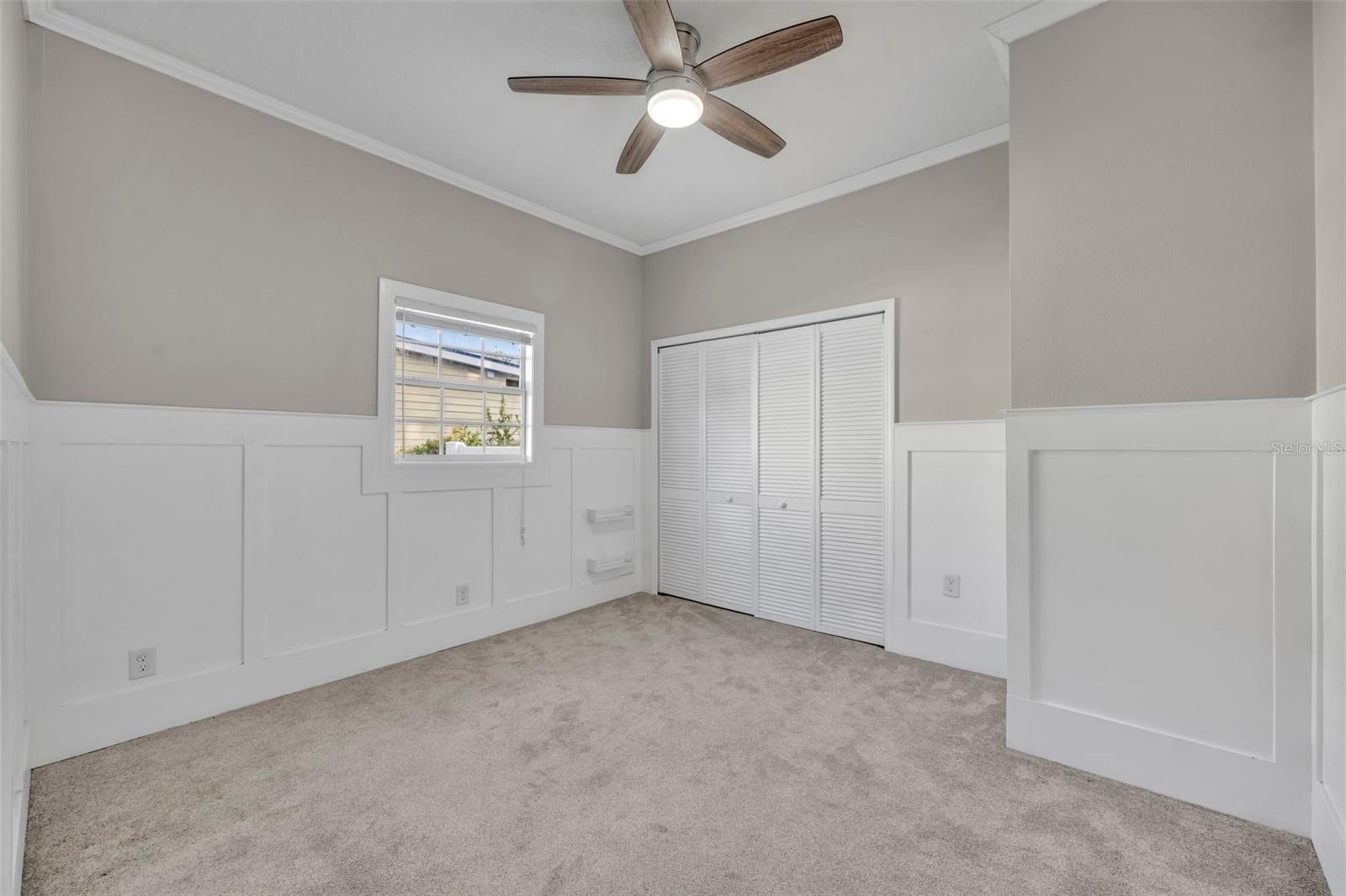 Image 20 of 30 For 1027 Hampton Avenue