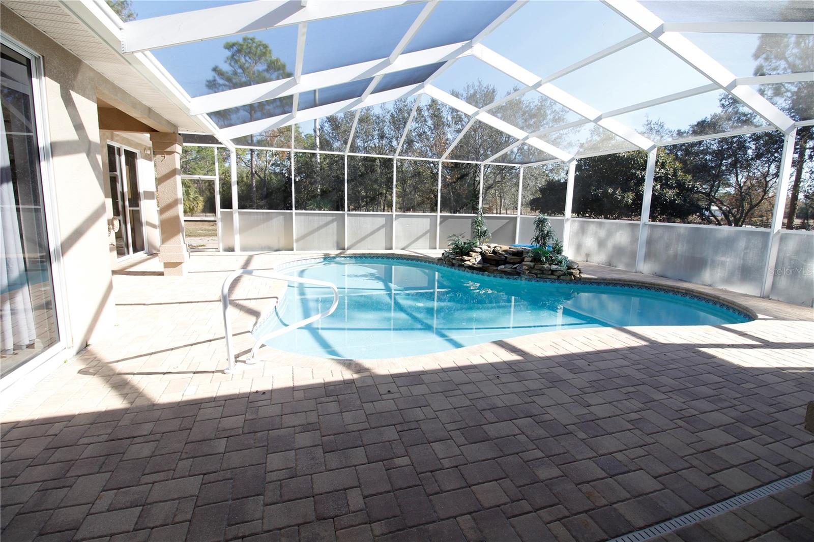 Image 4 of 37 For 8476 Madrid Road