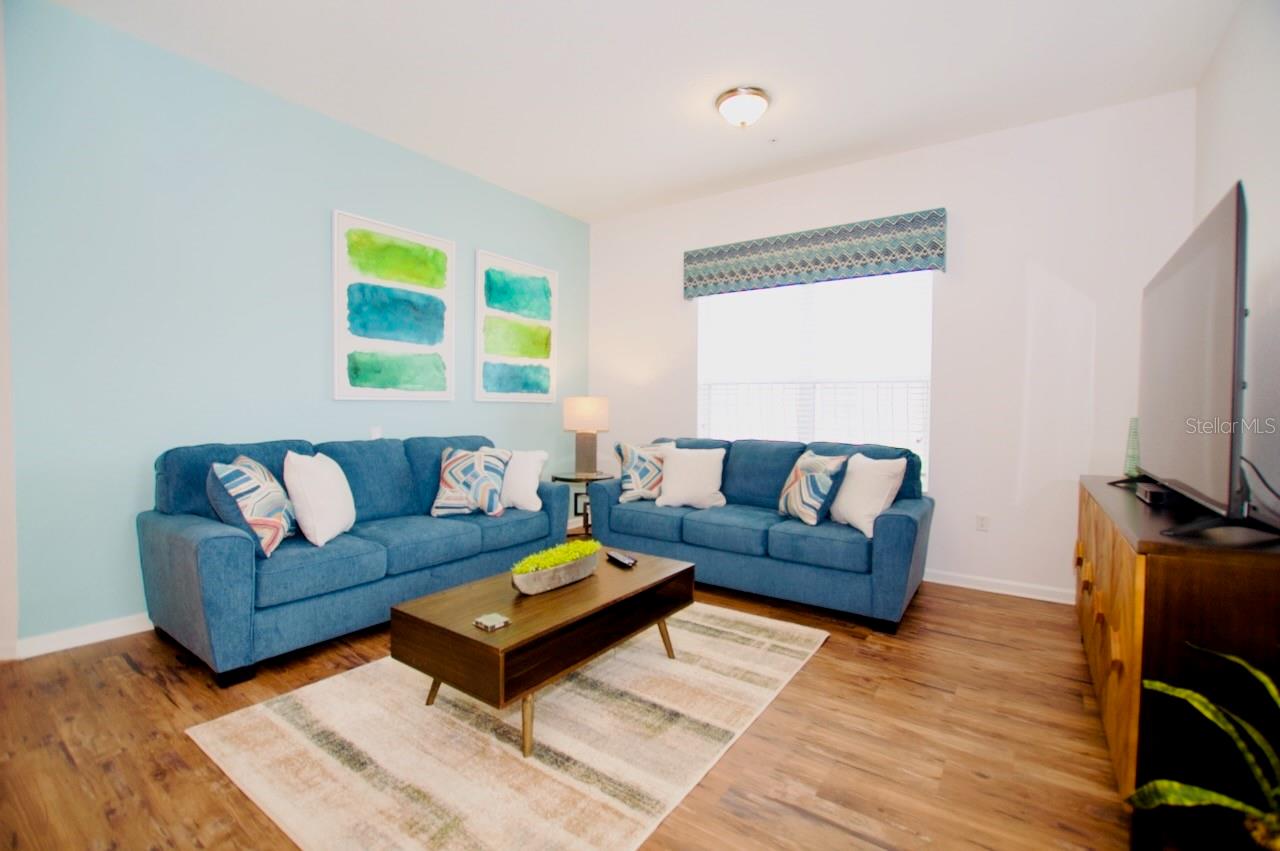 Image 4 of 53 For 5049 Shoreway Loop 407