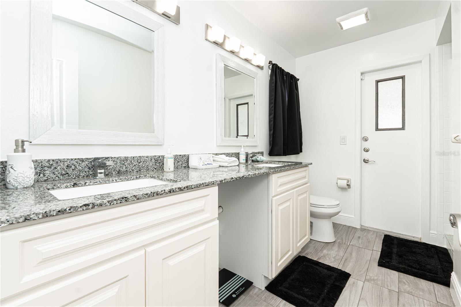 Image 14 of 35 For 7720 Indian Ridge Trail S