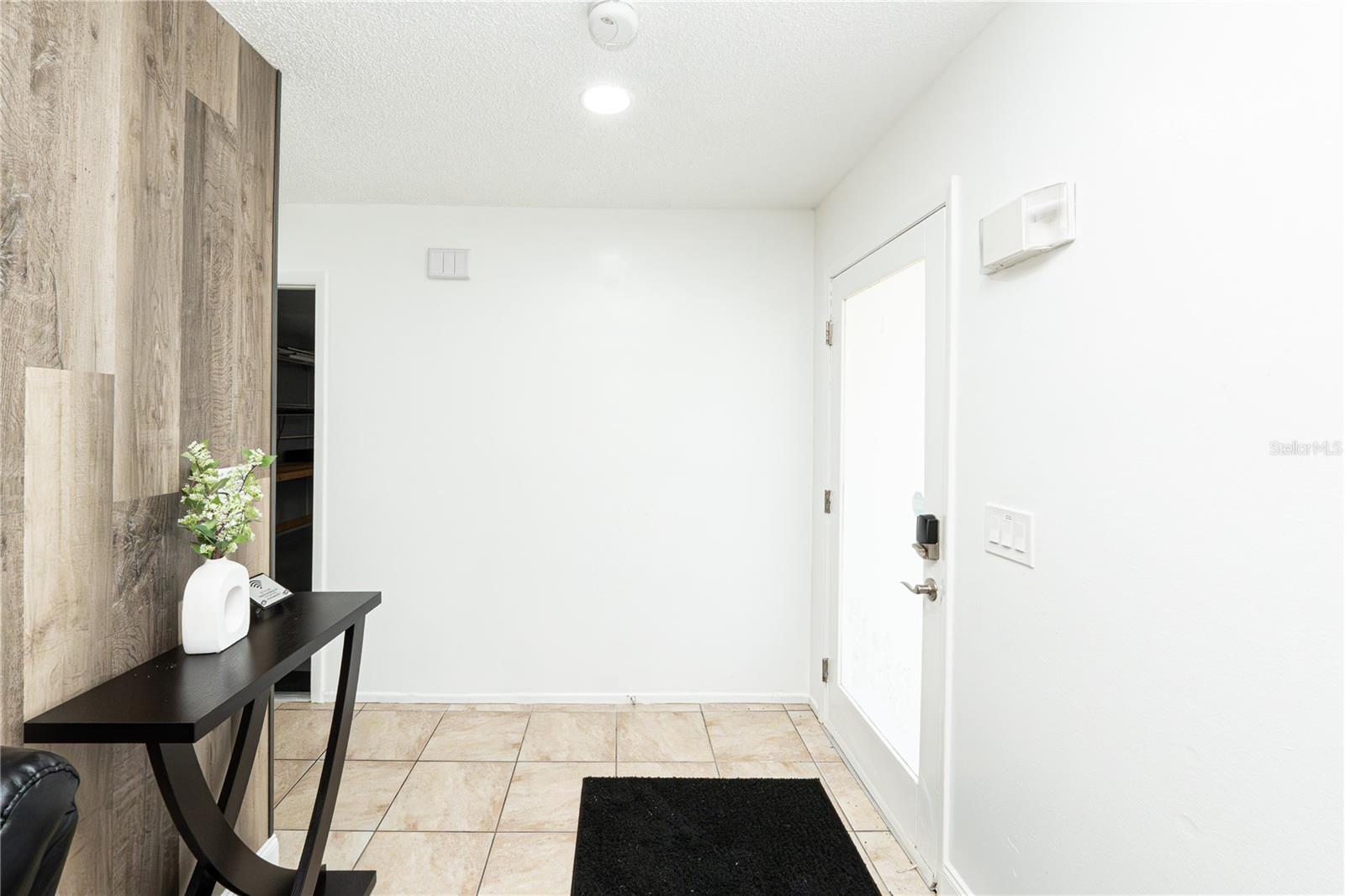 Image 3 of 35 For 7720 Indian Ridge Trail S