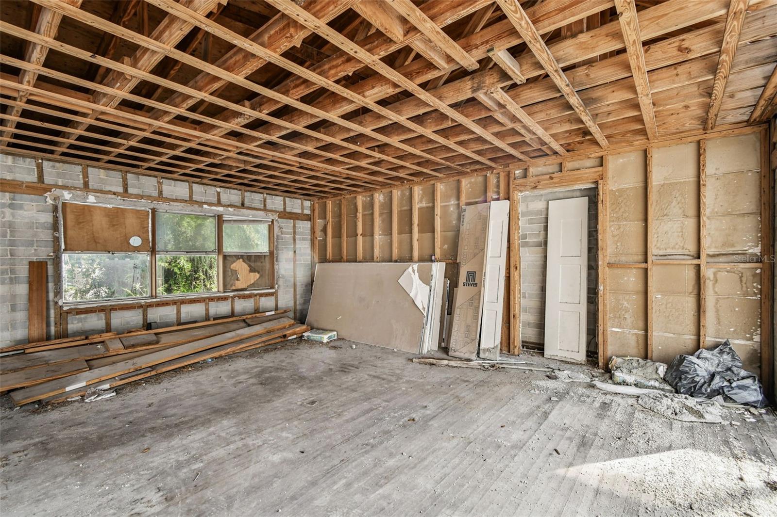 Image 14 of 26 For 1800 Palm Lane