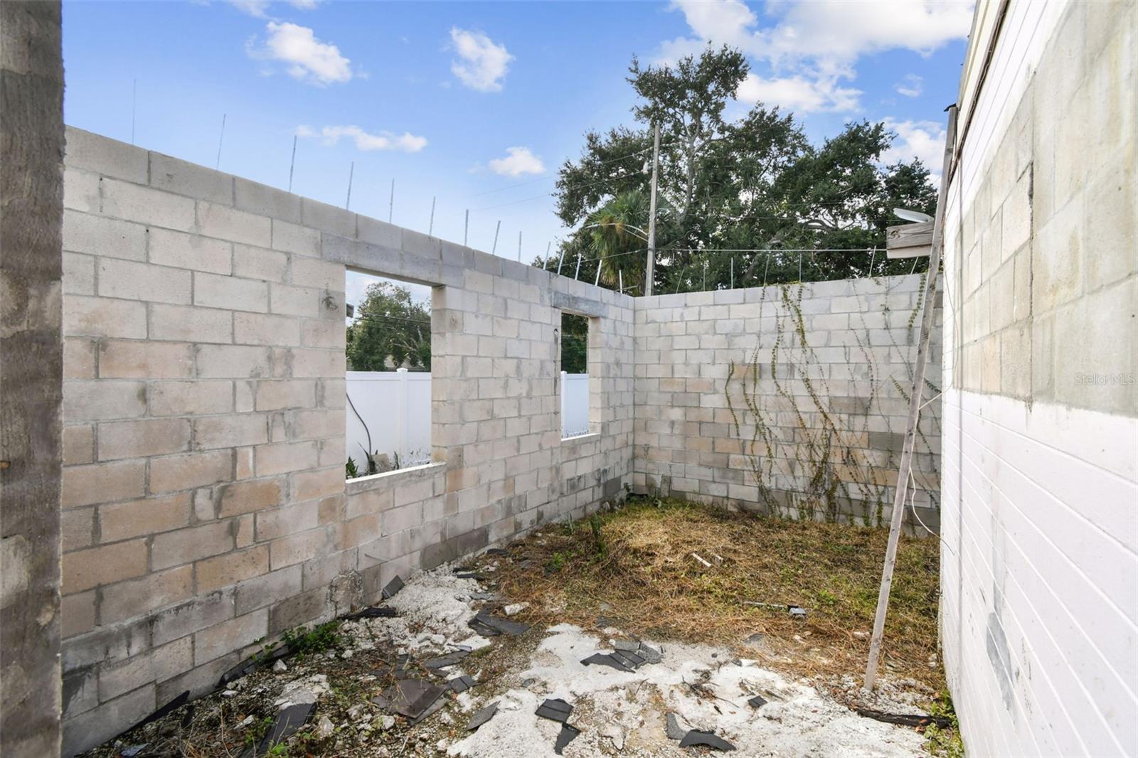 Image 20 of 26 For 1800 Palm Lane