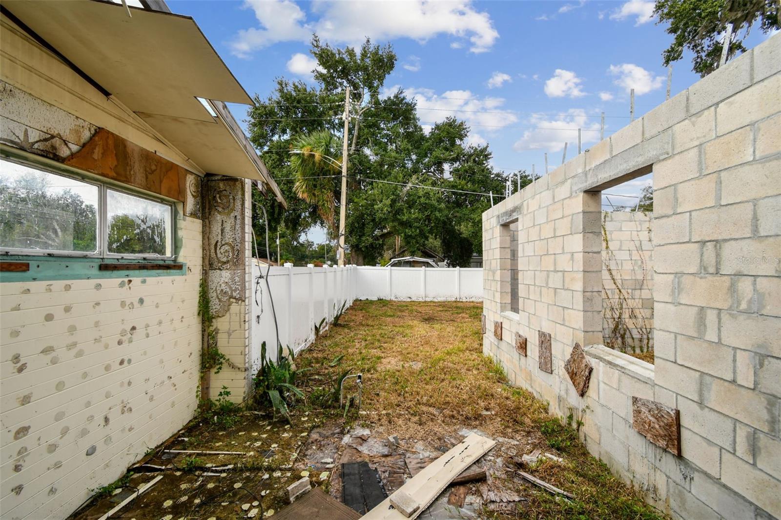 Image 22 of 26 For 1800 Palm Lane