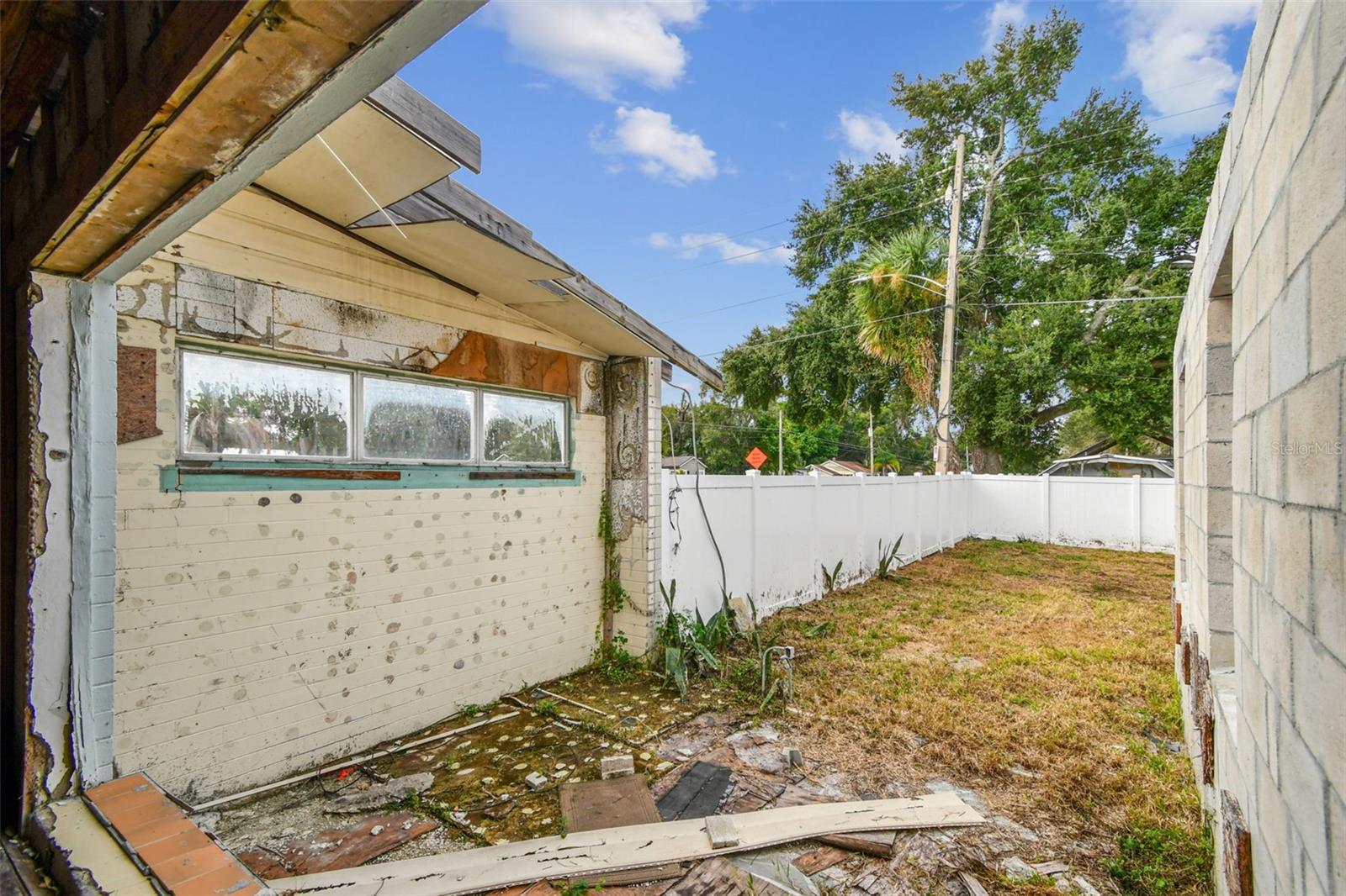 Image 23 of 26 For 1800 Palm Lane