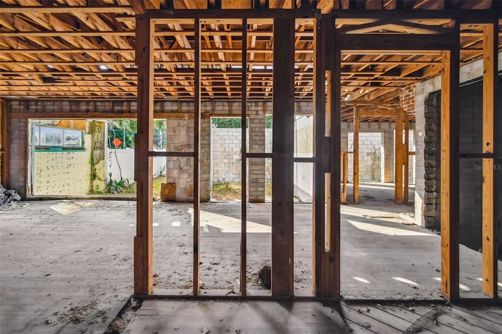 Image 8 of 26 For 1800 Palm Lane