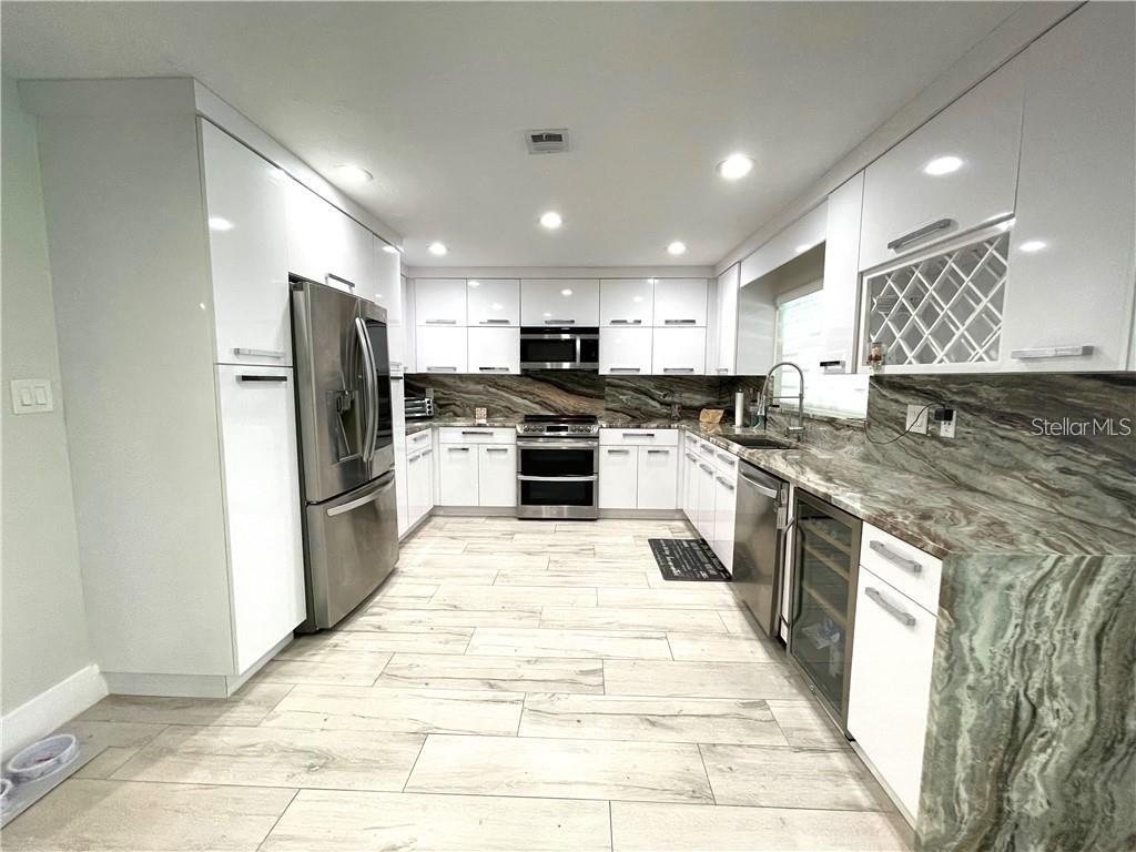 Image 5 of 7 For 1501 Grandview Boulevard