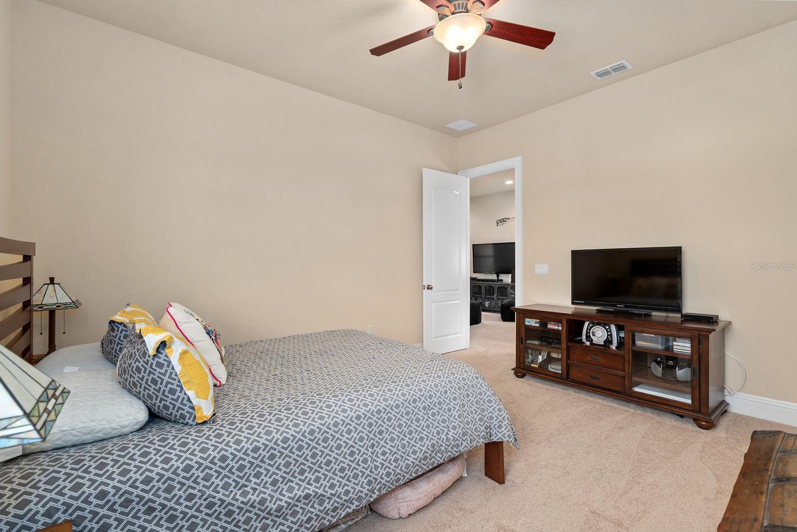 Image 40 of 68 For 5509 Emerson Pointe Way