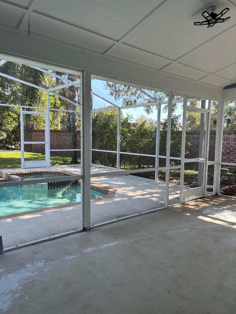 Image 18 of 23 For 14541 Falling Tree Court