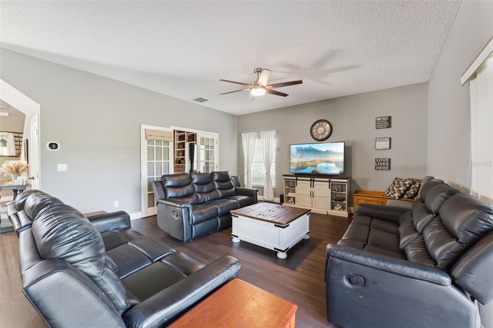 Image 11 of 62 For 9506 Bay Pine Lane