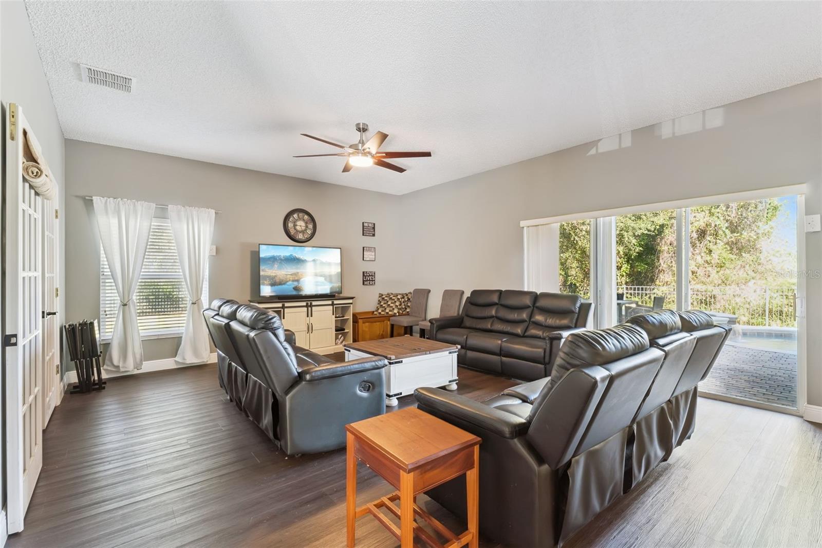 Image 12 of 62 For 9506 Bay Pine Lane