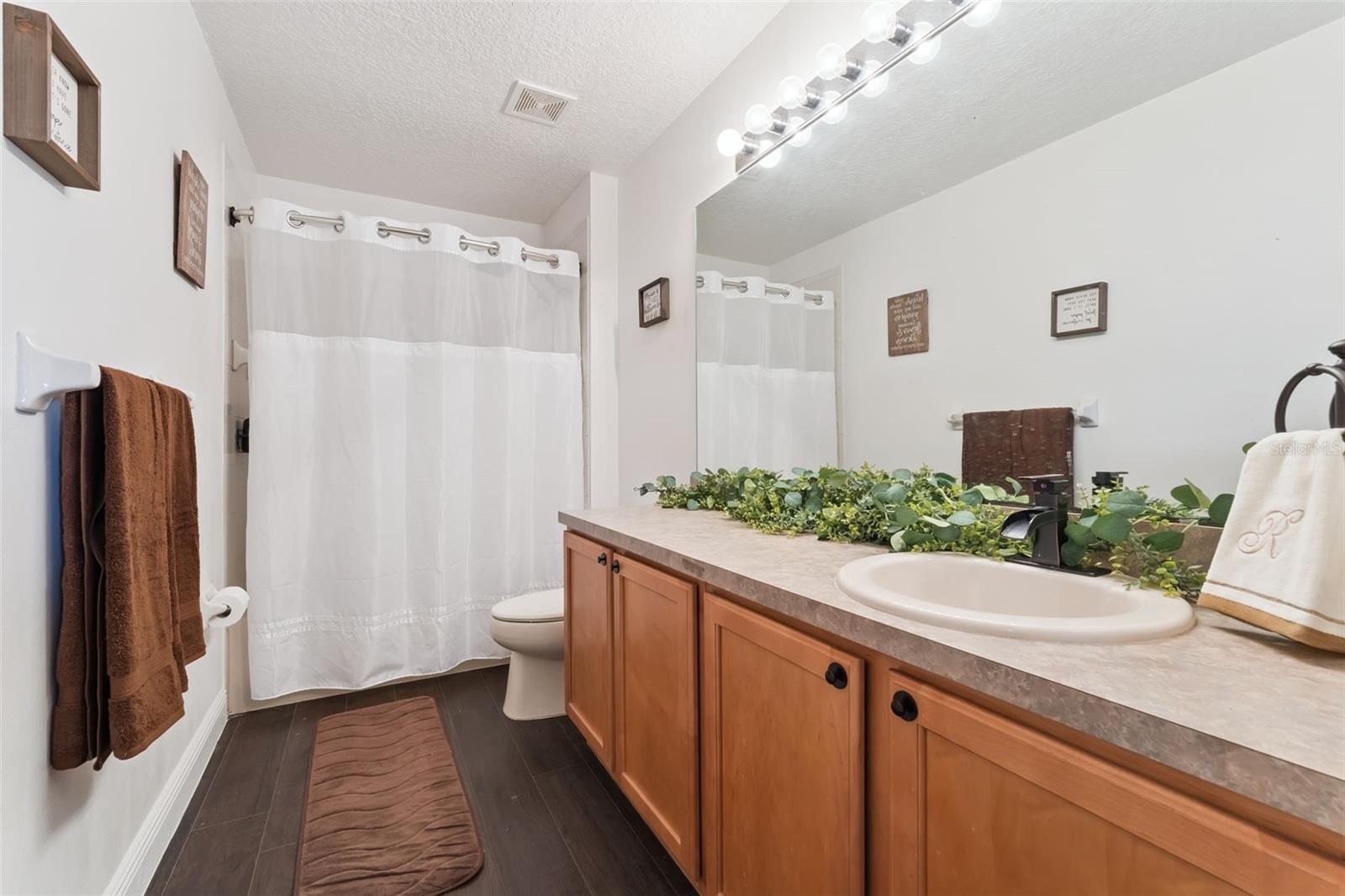 Image 37 of 62 For 9506 Bay Pine Lane