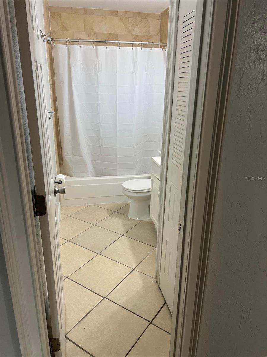 Image 8 of 9 For 455 Las Palmas Circle 636