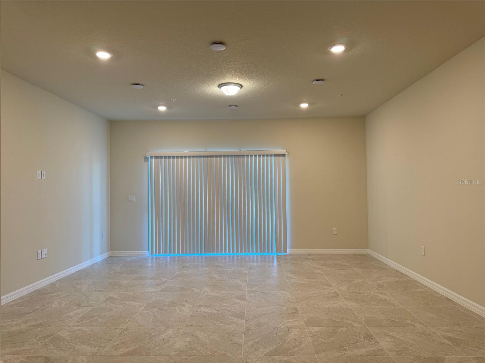 Image 8 of 33 For 3160 Emerald Acres Lane