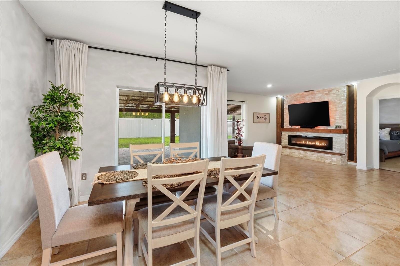 Image 14 of 38 For 1315 Fox Squirrel Drive