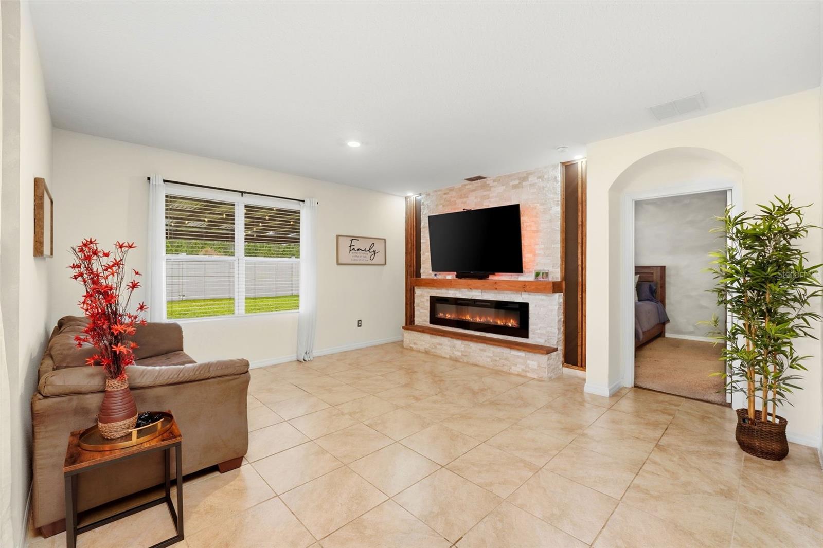 Image 17 of 38 For 1315 Fox Squirrel Drive