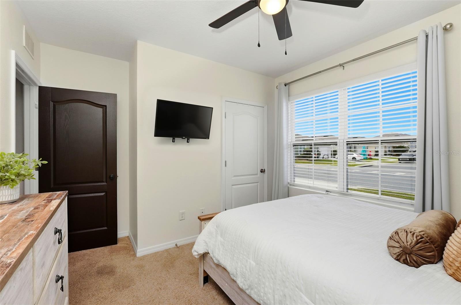 Image 26 of 38 For 1315 Fox Squirrel Drive