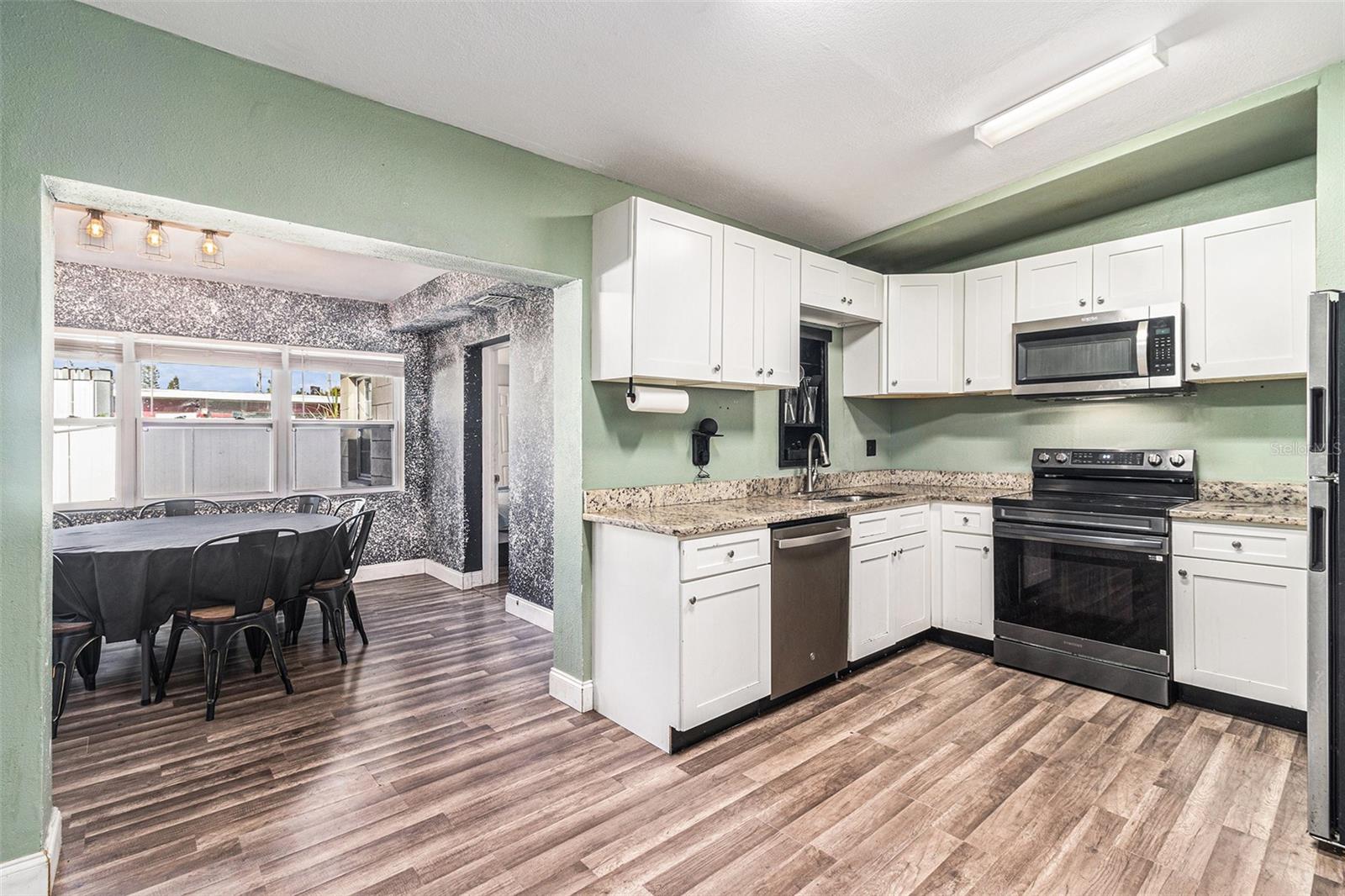 Image 5 of 28 For 1713 27th Street