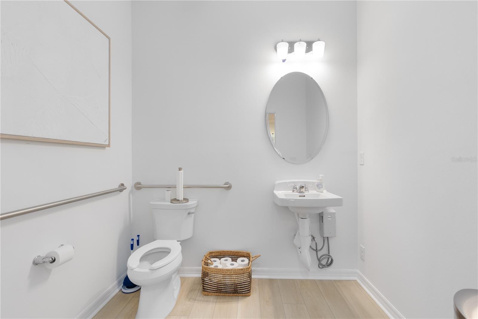 Image 18 of 34 For 4404 Jetty Lane