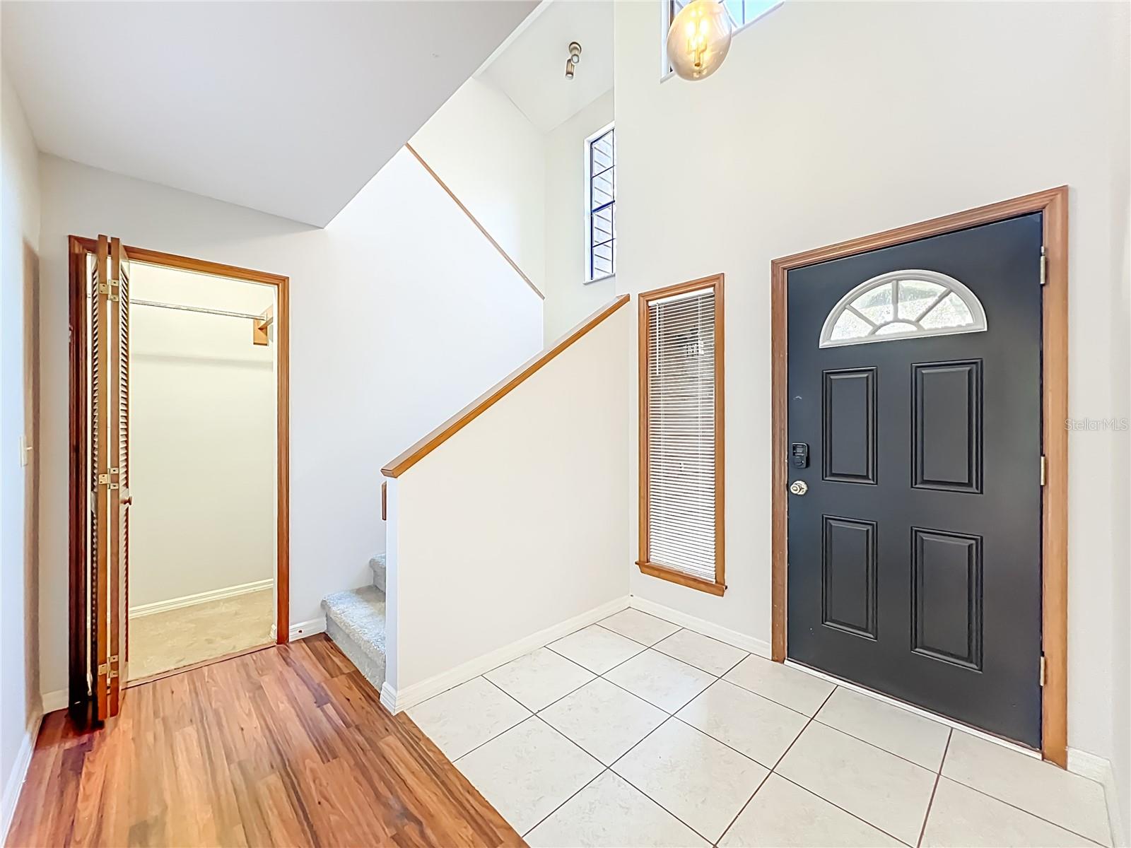 Image 5 of 72 For 116 Raintree Drive