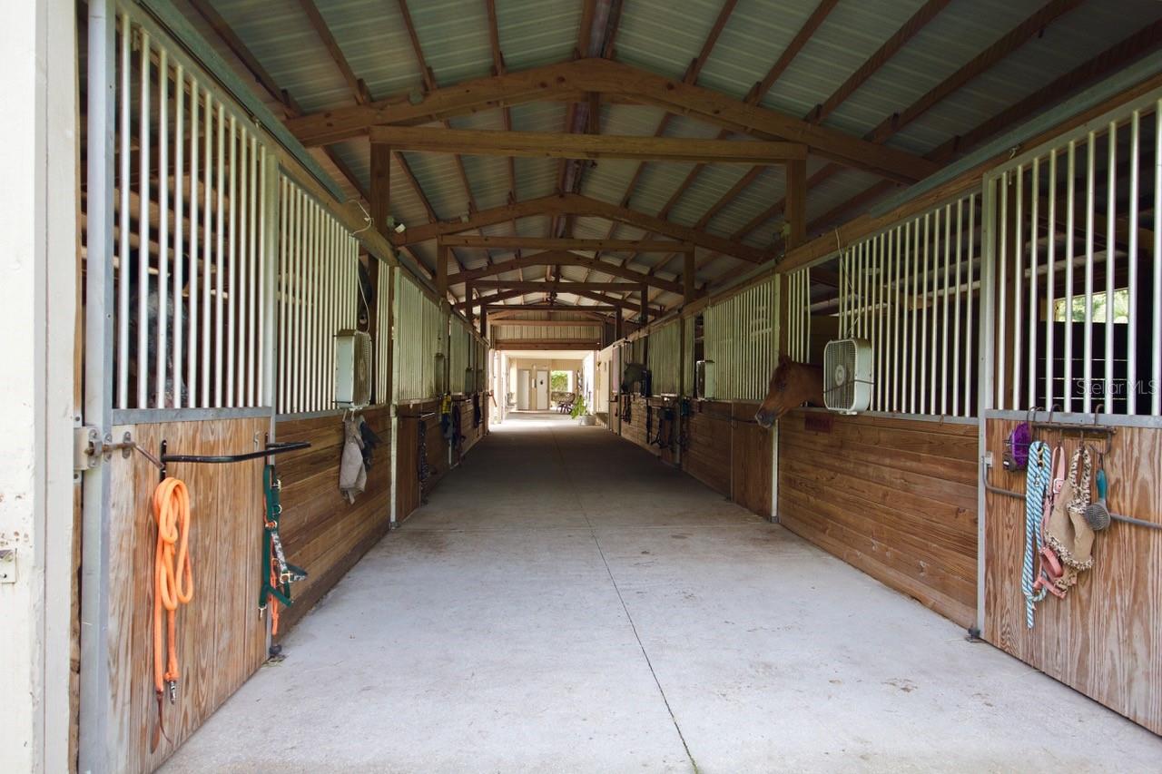 Image 58 of 72 For 116 Raintree Drive