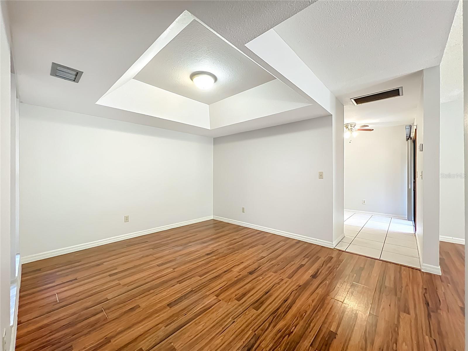 Image 6 of 72 For 116 Raintree Drive