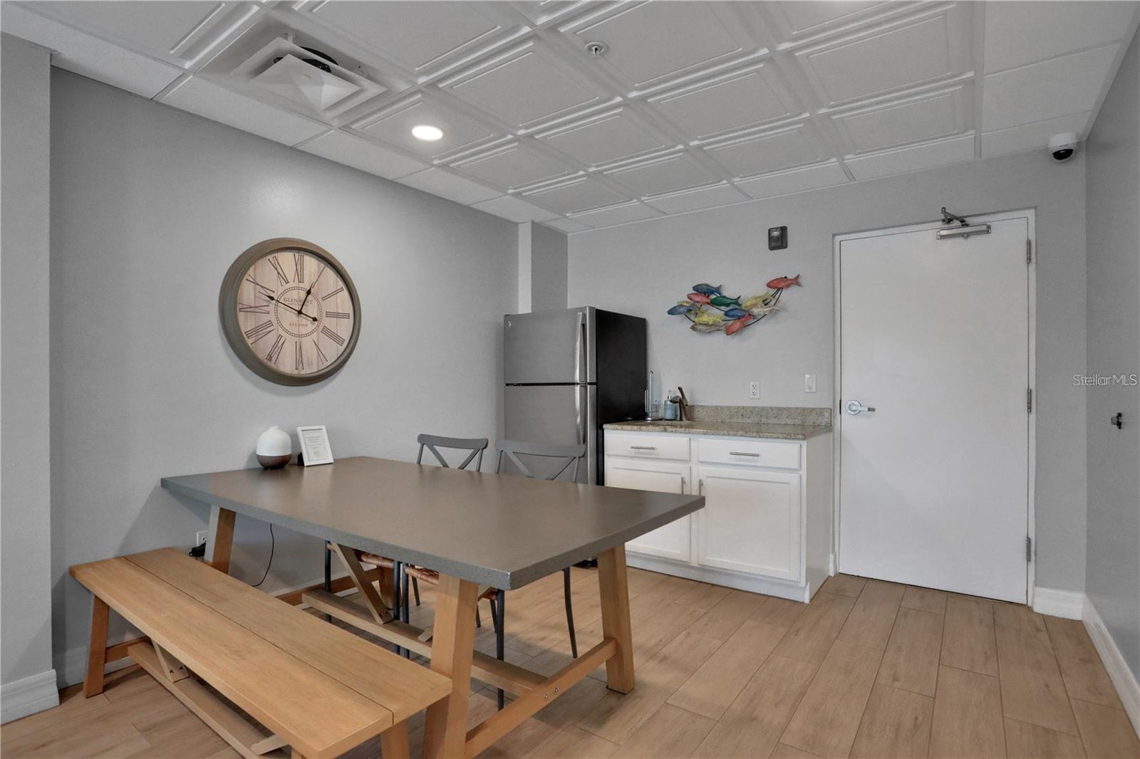 Image 6 of 24 For 711 Atlantic Avenue Unit 202