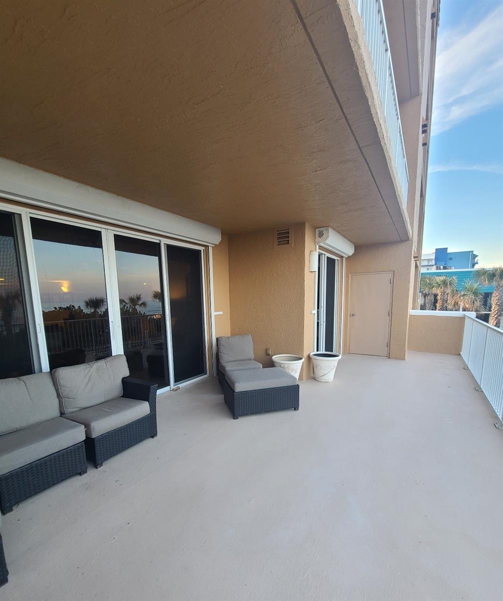 Image 8 of 24 For 711 Atlantic Avenue Unit 202