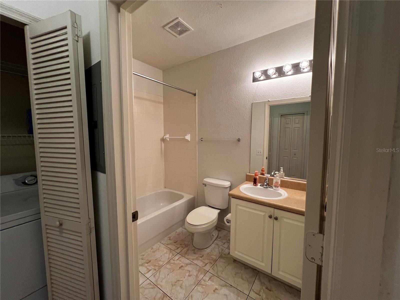 Image 21 of 60 For 5550 Michigan Street 2119