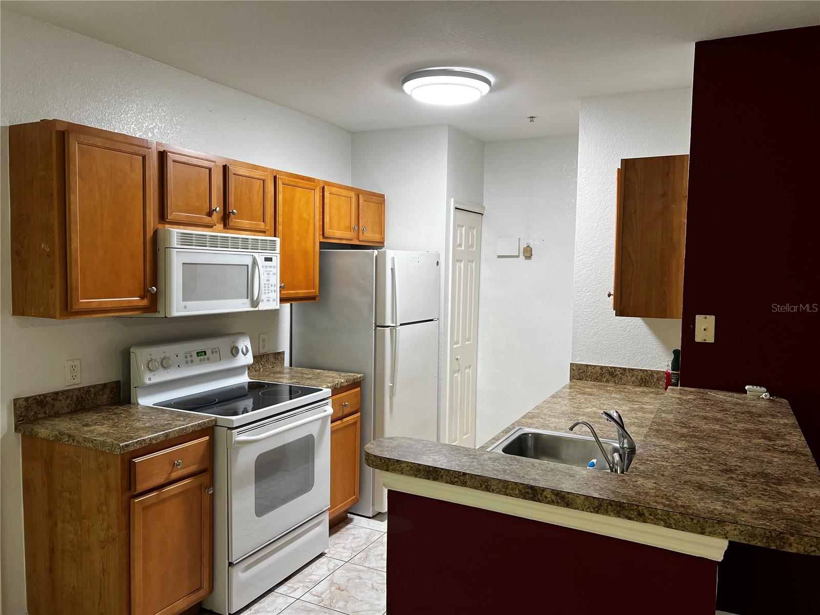 Image 8 of 60 For 5550 Michigan Street 2119