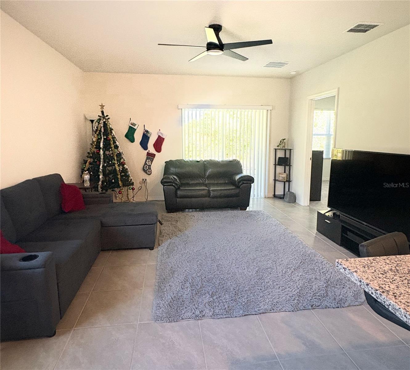 Image 4 of 29 For 983 King Parc Road