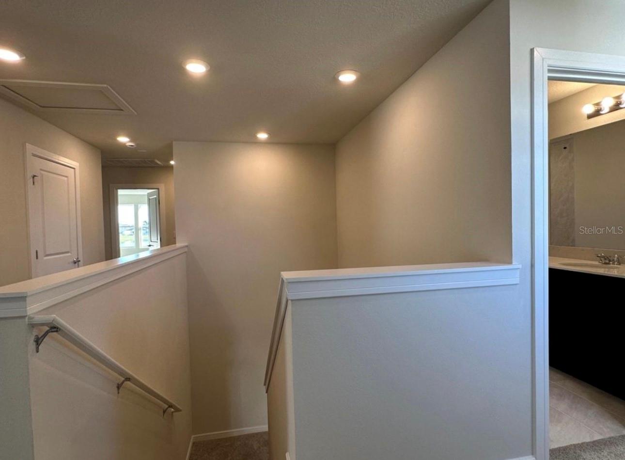 Image 18 of 39 For 5322 Royal Point