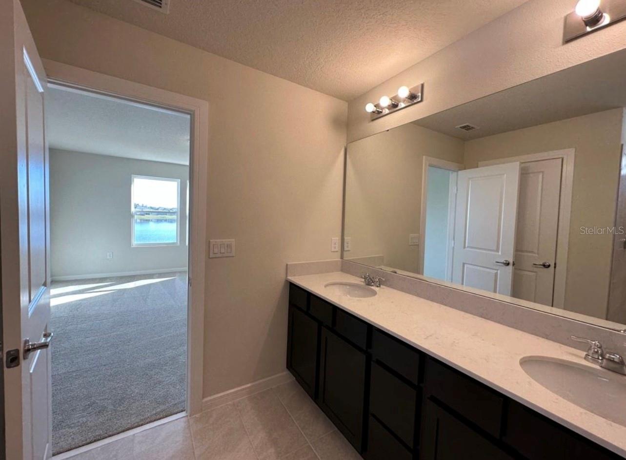 Image 27 of 39 For 5322 Royal Point