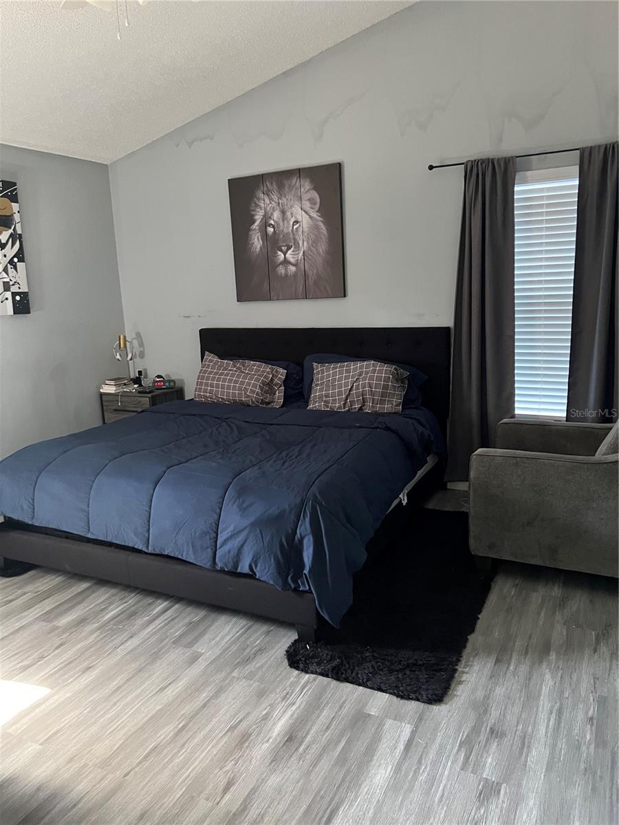 Image 2 of 10 For 7556 Covedale Drive