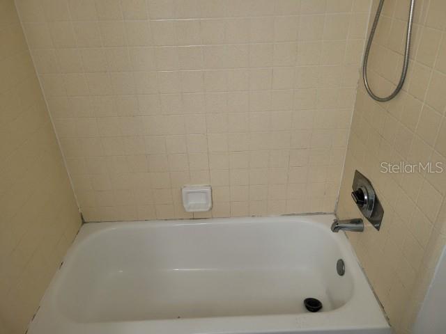 Image 10 of 18 For 196 Riverbend Drive 102