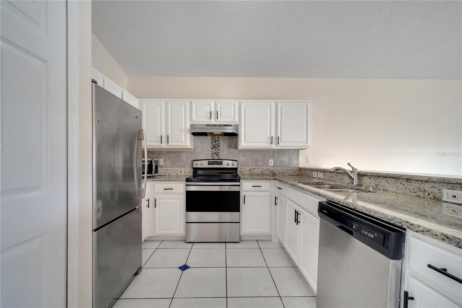 Image 2 of 48 For 1074 Universal Rest Place