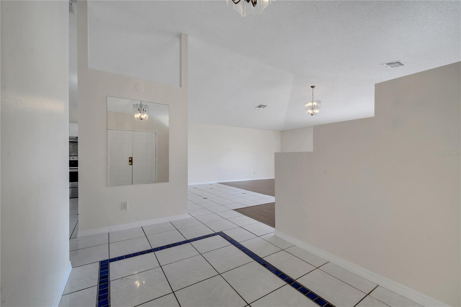 Image 23 of 48 For 1074 Universal Rest Place